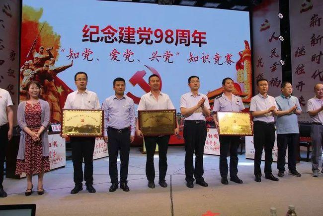 向为美好生活拼搏奋进的普通人致敬